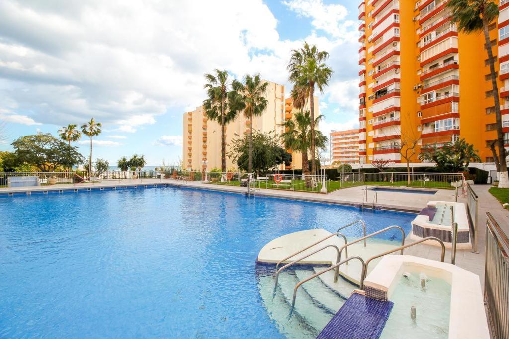 Coqueto Apartamento En Puerto Marina Con Piscina Бенальмадена Экстерьер фото
