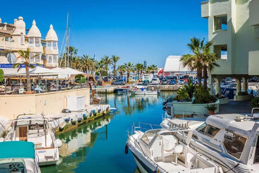 Coqueto Apartamento En Puerto Marina Con Piscina Бенальмадена Экстерьер фото