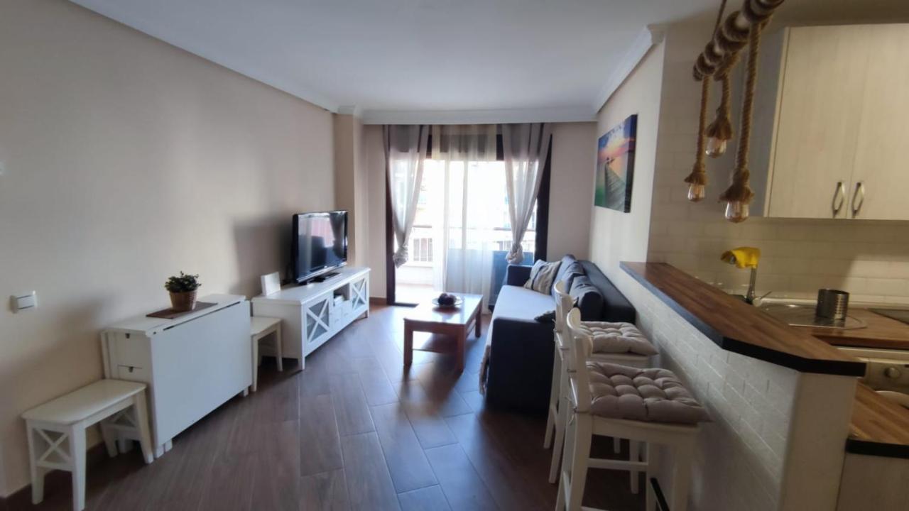 Coqueto Apartamento En Puerto Marina Con Piscina Бенальмадена Экстерьер фото